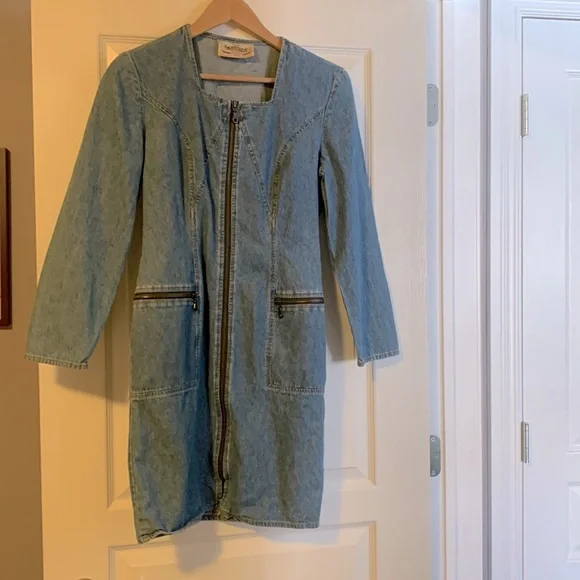 Vintage zip up denim dress. - Picture 5 of 6